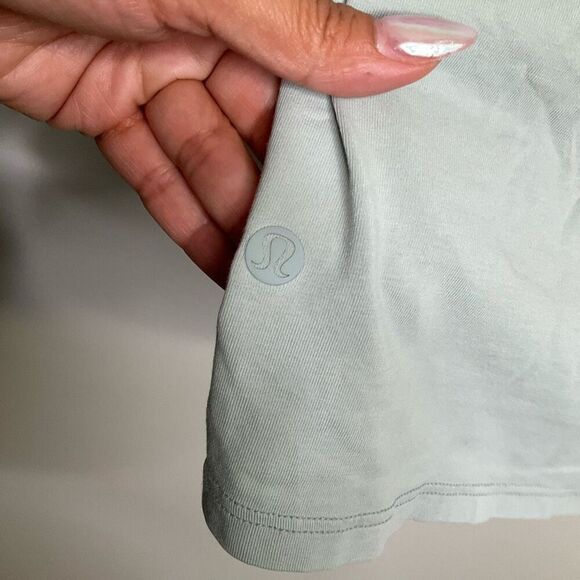 Lululemon LA 3/4 Sleeve Crewneck Shirt - Picture 5 of 8